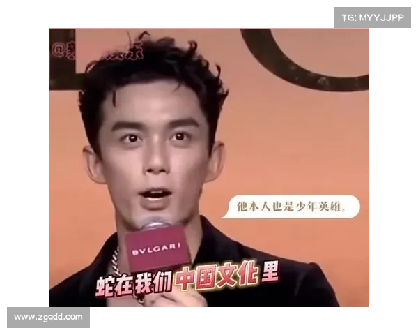 吴磊鞠躬项链滑落瞬间拽回：优雅救场获赞专业度