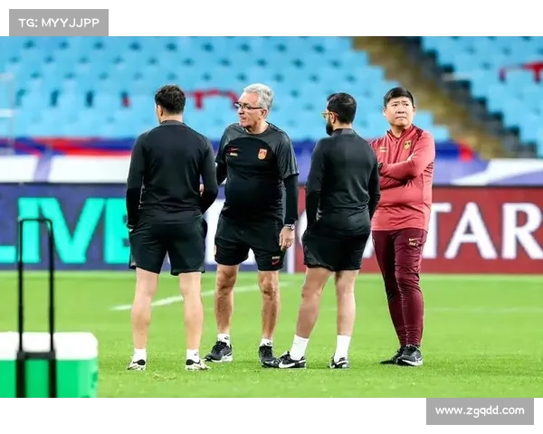 国足赢球仍暴露致命短板：中场失控 + 战术混乱，“腰无力” 顽疾何时休？